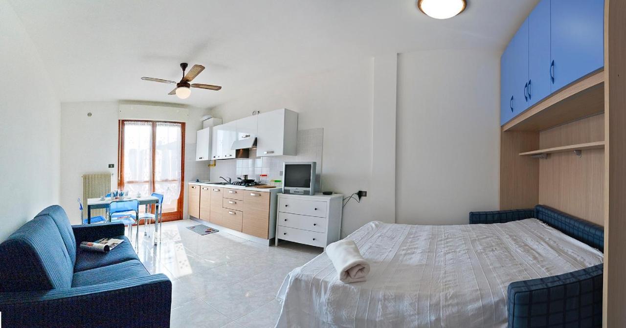 カオルレDuca Degli Abruzziアパートメント 部屋 写真